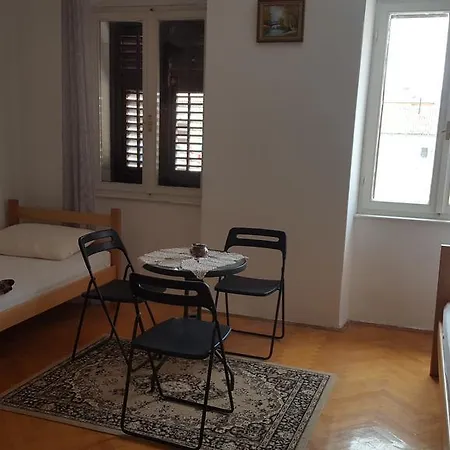 Romeo Guest house